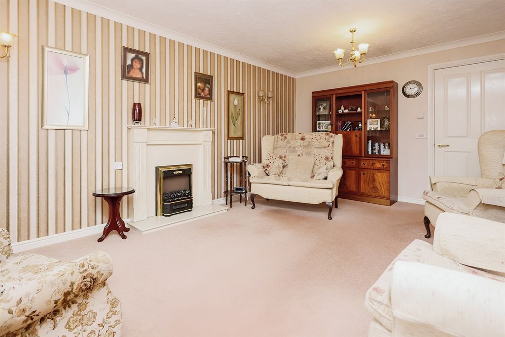 Property photo 3 of 15