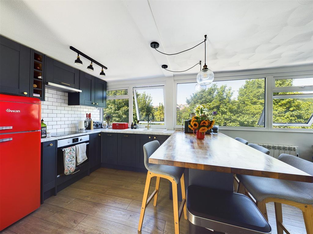 Property photo 1 of 9 Cam00771P1-Pr0073-Still08.Jpg