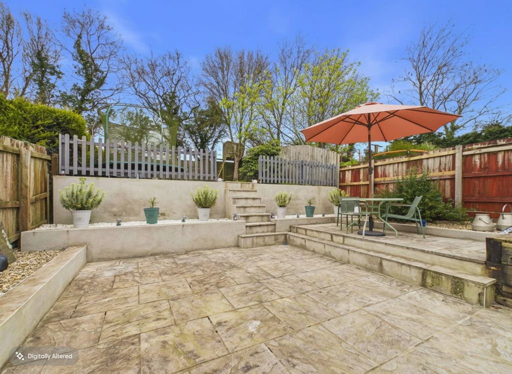 Property photo 3 of 12 Ewemove South Molton - 4 Abbots Meadow