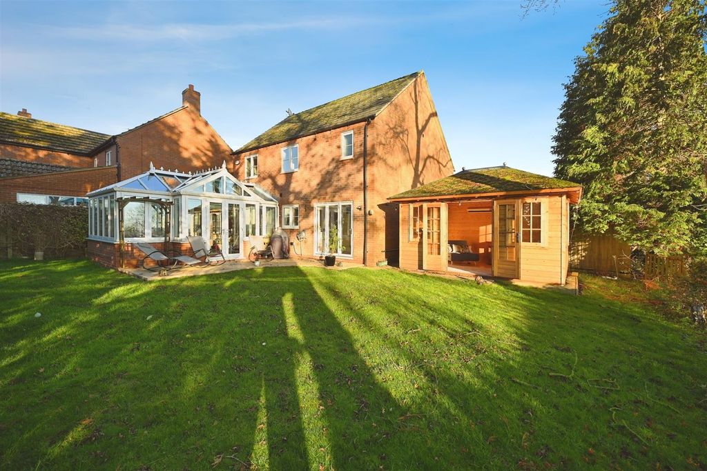 Property photo 1 of 39 W17.Jpg