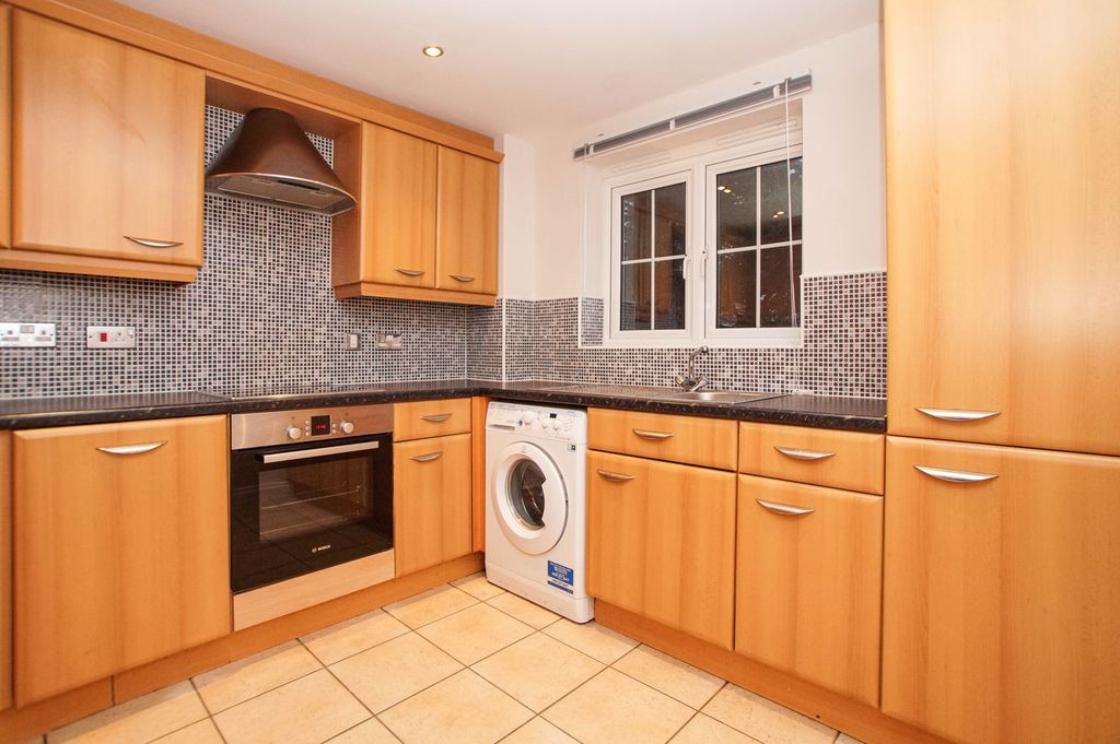 Property photo 3 of 13 Kitchen