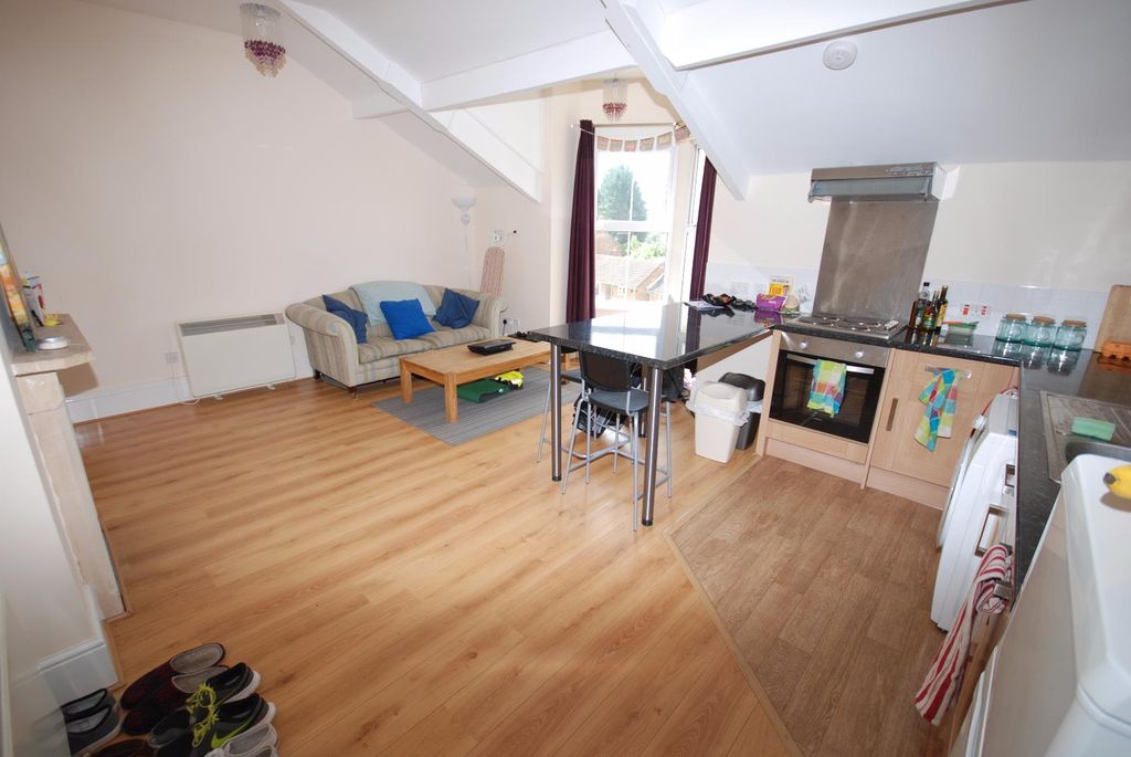 Property photo 2 of 7