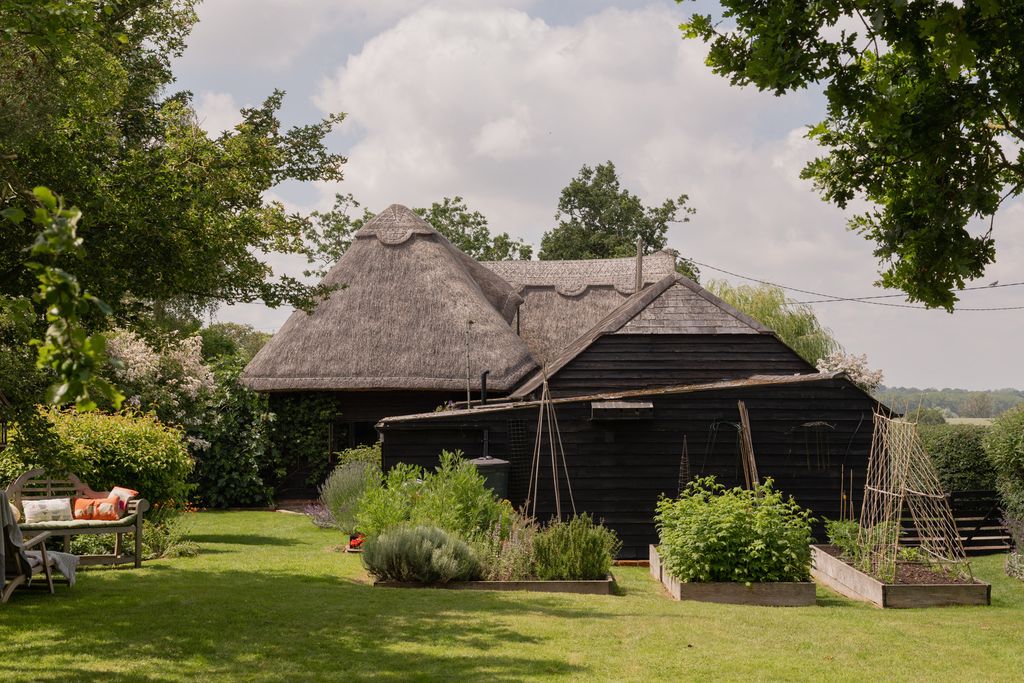 Property photo 3 of 40 352676 - Hampers Barn, Little Maplestead-58.Jpg