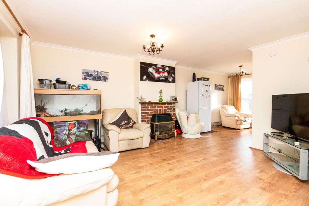 Property photo 2 of 7 Bbca00d2-F6d7-41d6-8