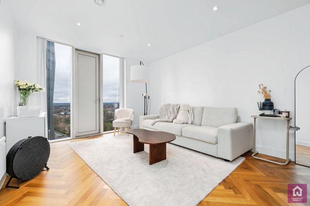 Property photo 2 of 30 Picture No. 42