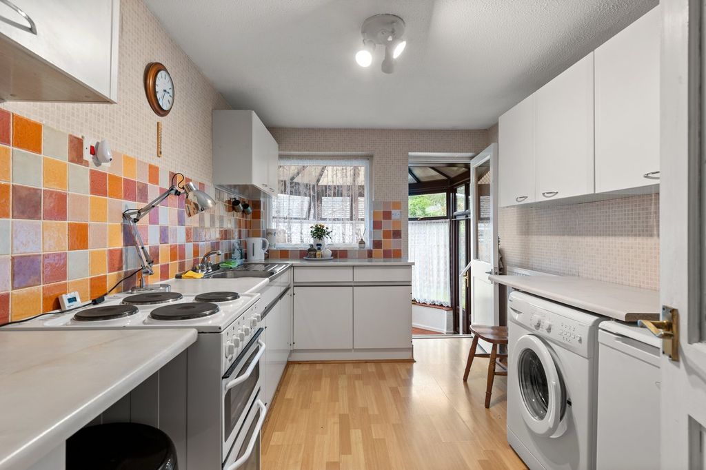 Property photo 2 of 21