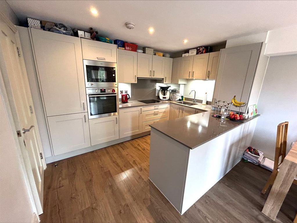 Property photo 3 of 11 Processed-9Aee4Cb3-5445-4Ddb-A206-65B6244Abc00.Jpe