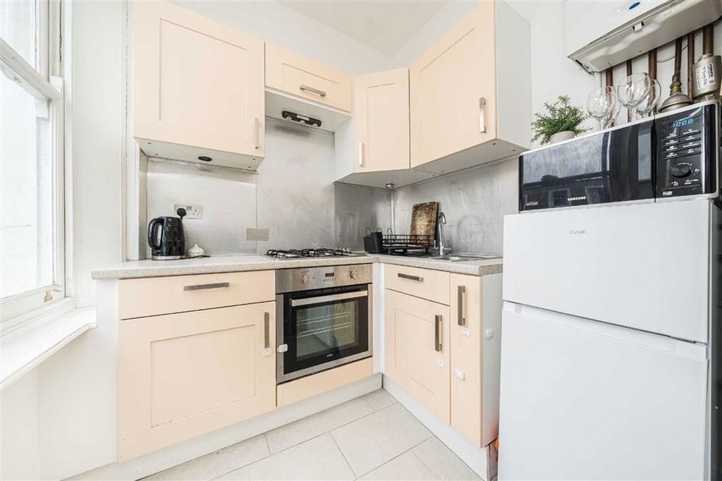 Property photo 3 of 5