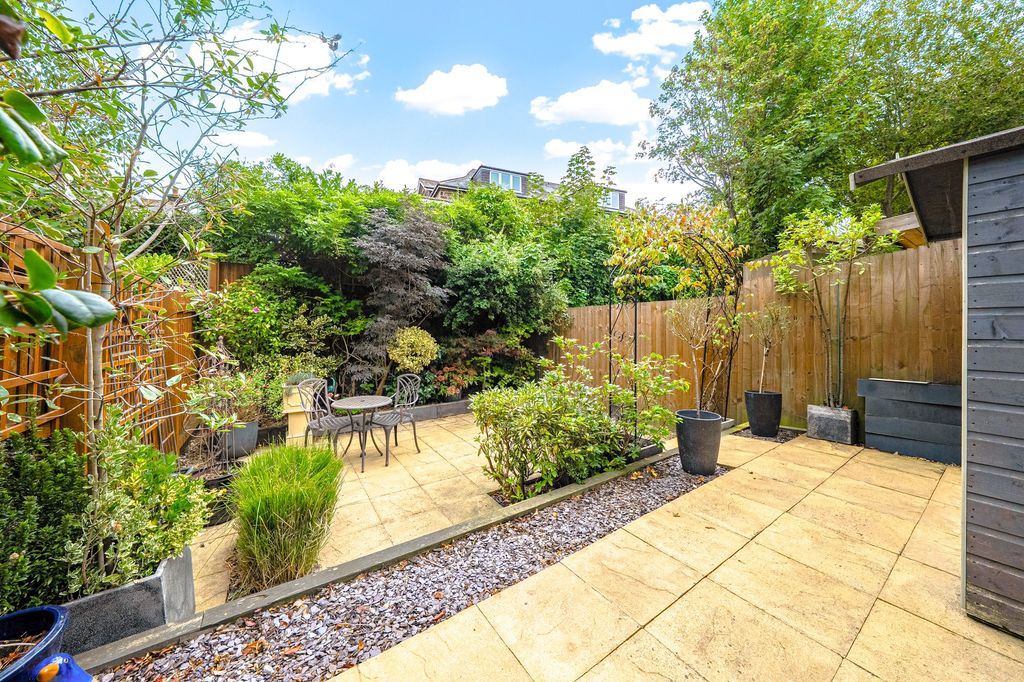Property photo 3 of 18