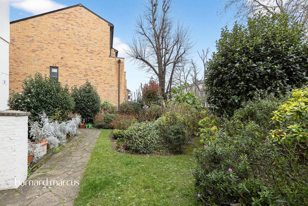 Property photo 3 of 11