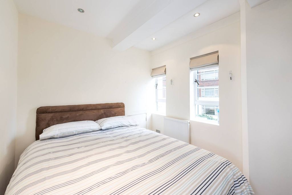 Property photo 3 of 9