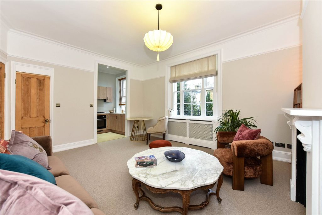 Property photo 3 of 16 Picture No. 21