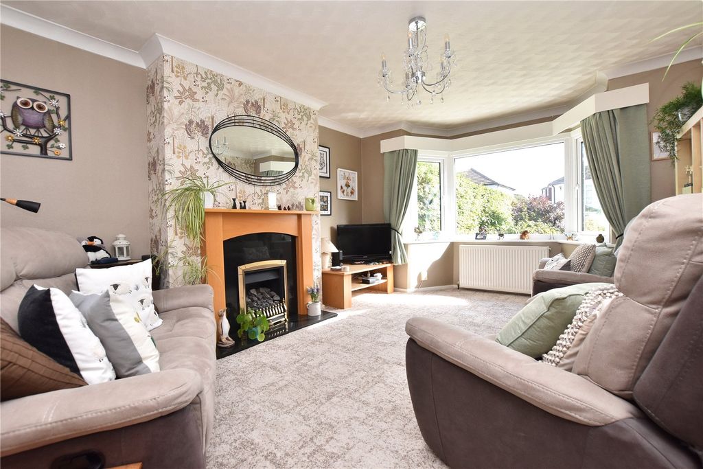 Property photo 2 of 28 Picture No. 01