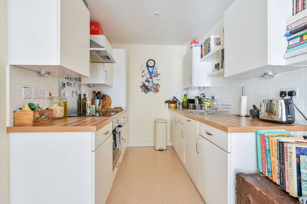 Property photo 3 of 8
