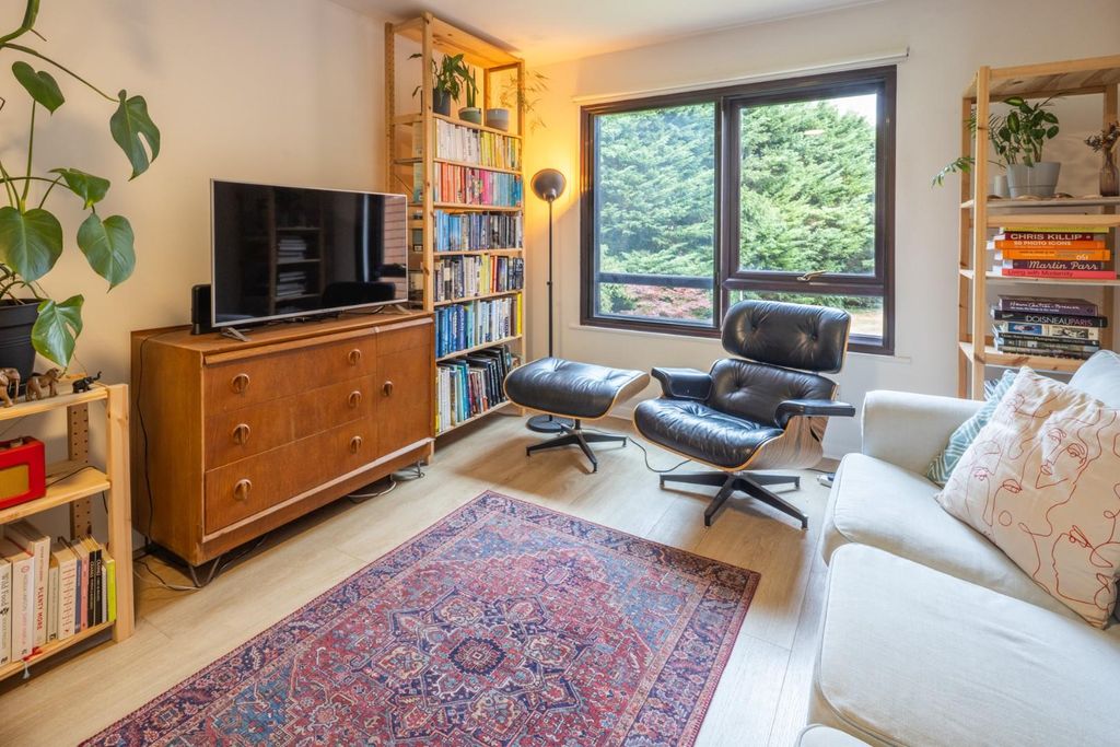 Property photo 3 of 16 Flat 6 Ashman Court Images_Lowres_5.Jpg