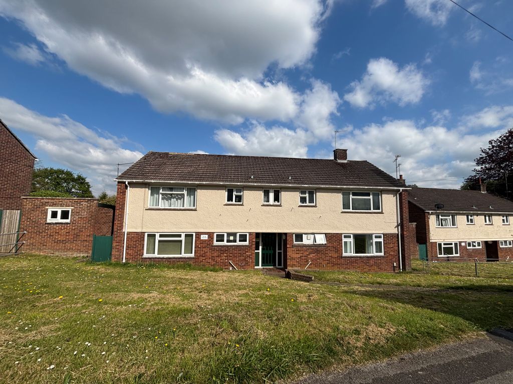 Property photo 1 of 8 Front