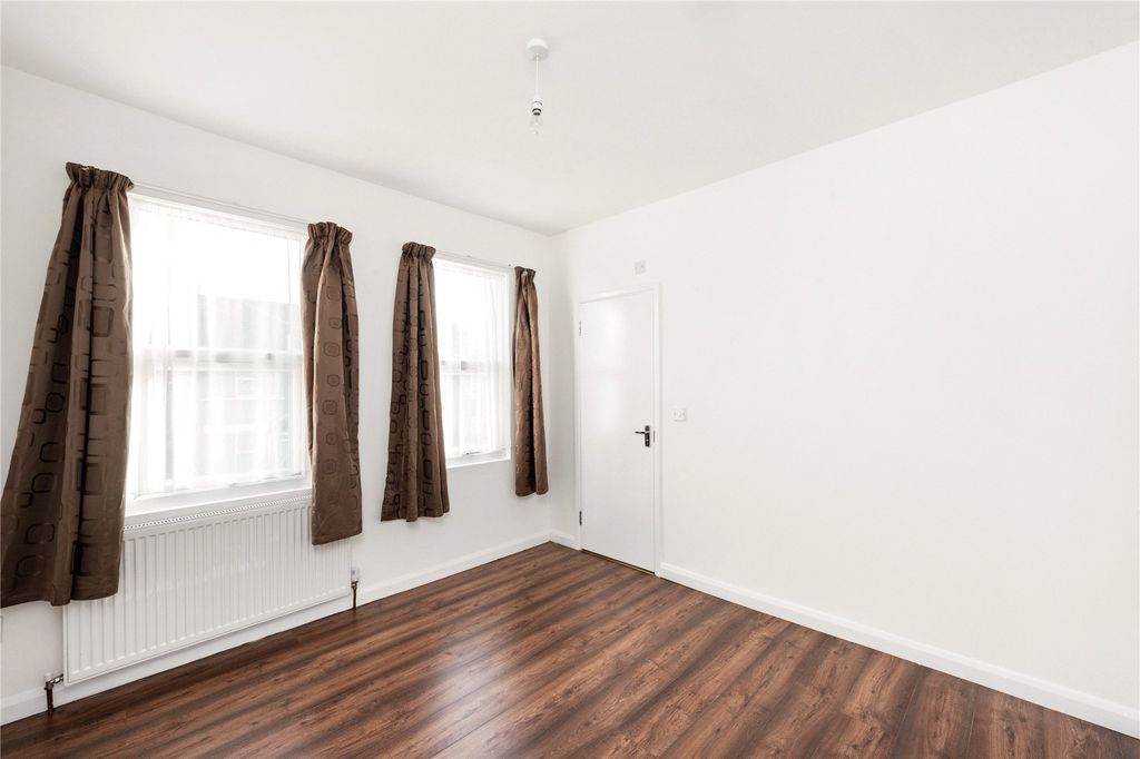 Property photo 3 of 14 Picture No. 11