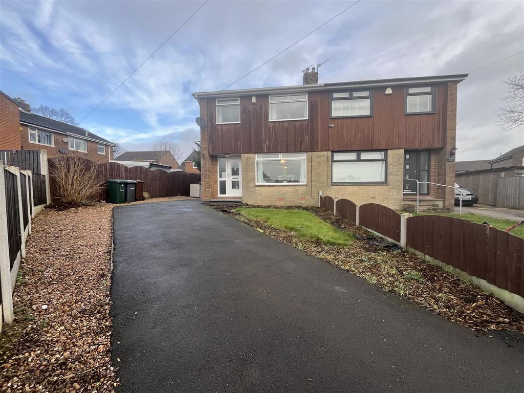 Property photo 1 of 14 External