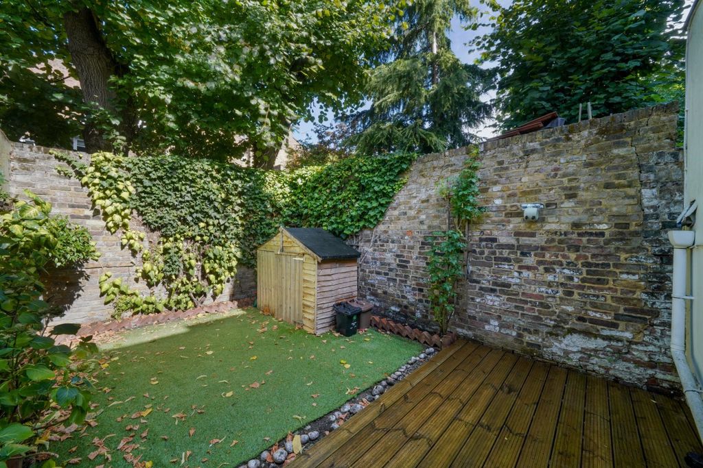 Property photo 3 of 18