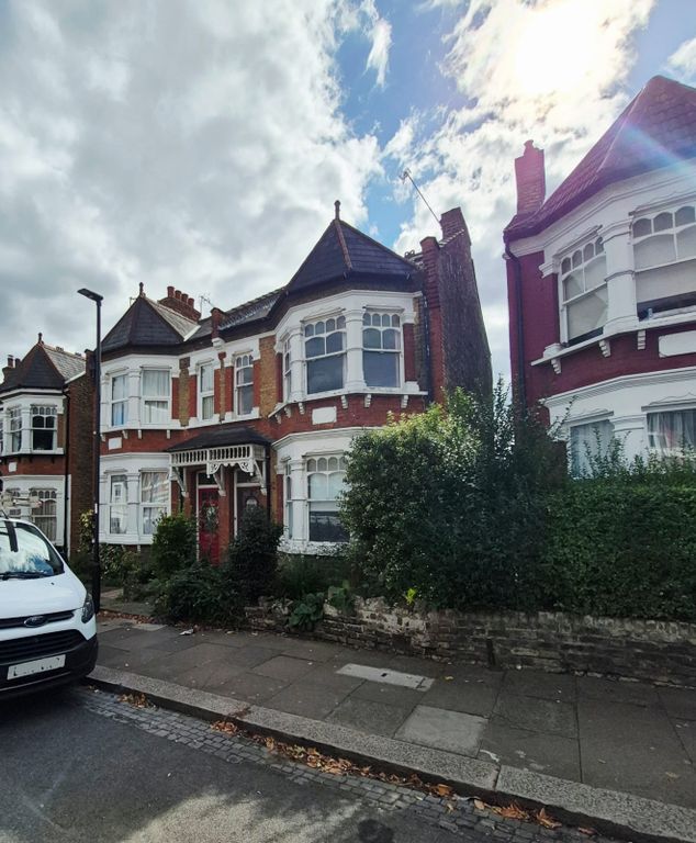 Property photo 1 of 24 Impressive Four-Bedroom Period Residence With Original Features