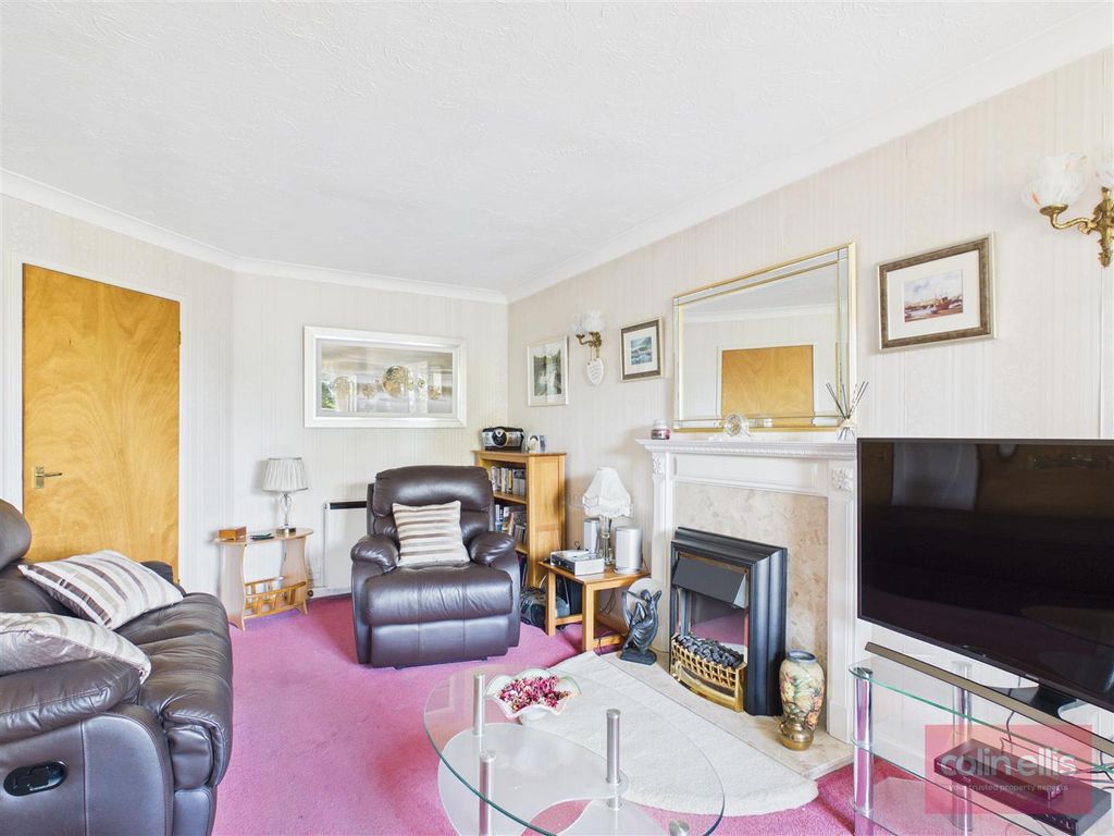 Property photo 3 of 12 Cam05075G0-Pr0431-Still002.Jpg