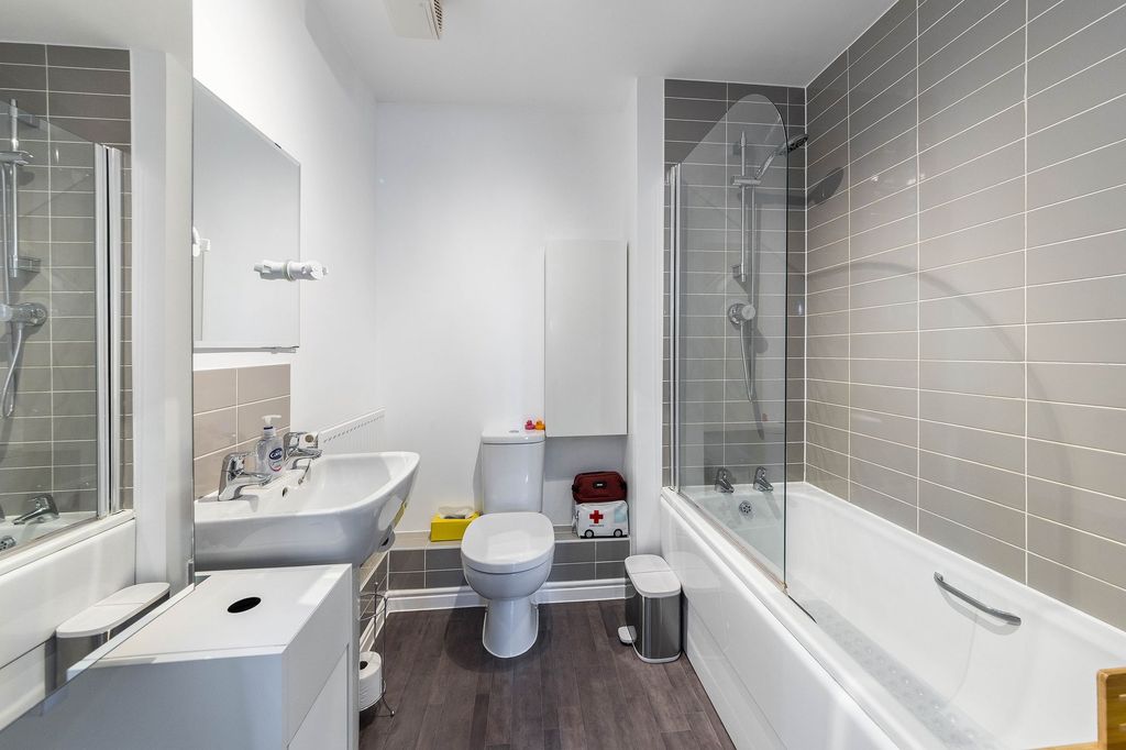 Additional image 9 of 1 bed flat for saleJackdaw Road, Didcot OX11