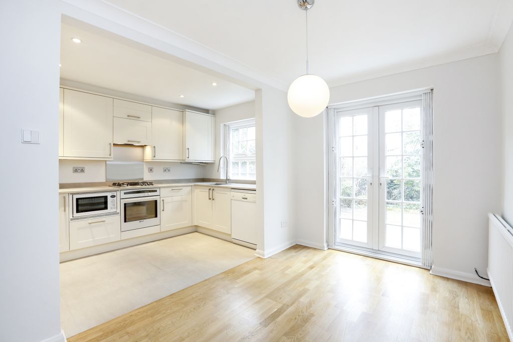 Property photo 2 of 12 Kitchen/Dining Room