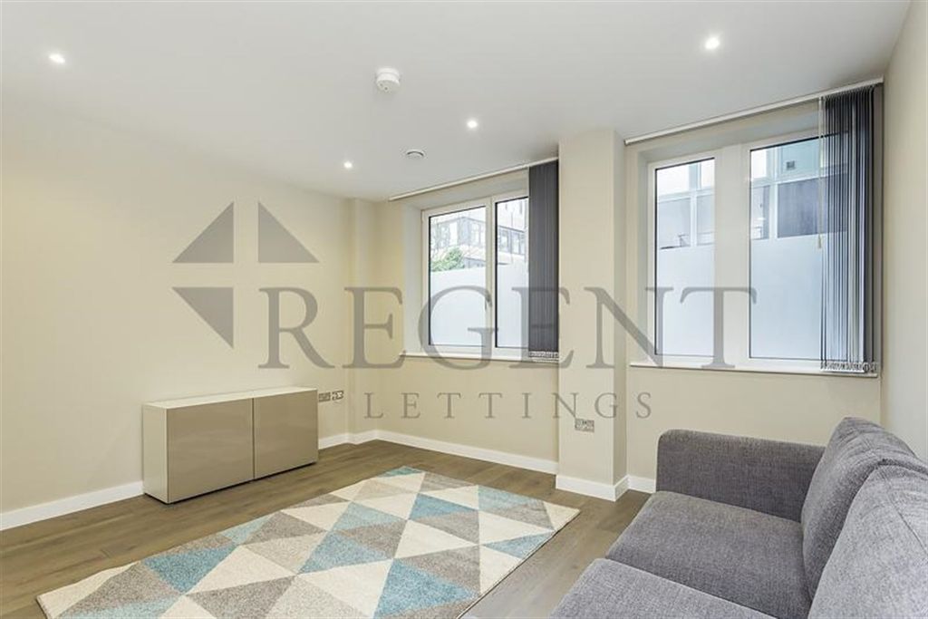 Property photo 1 of 6 Reception