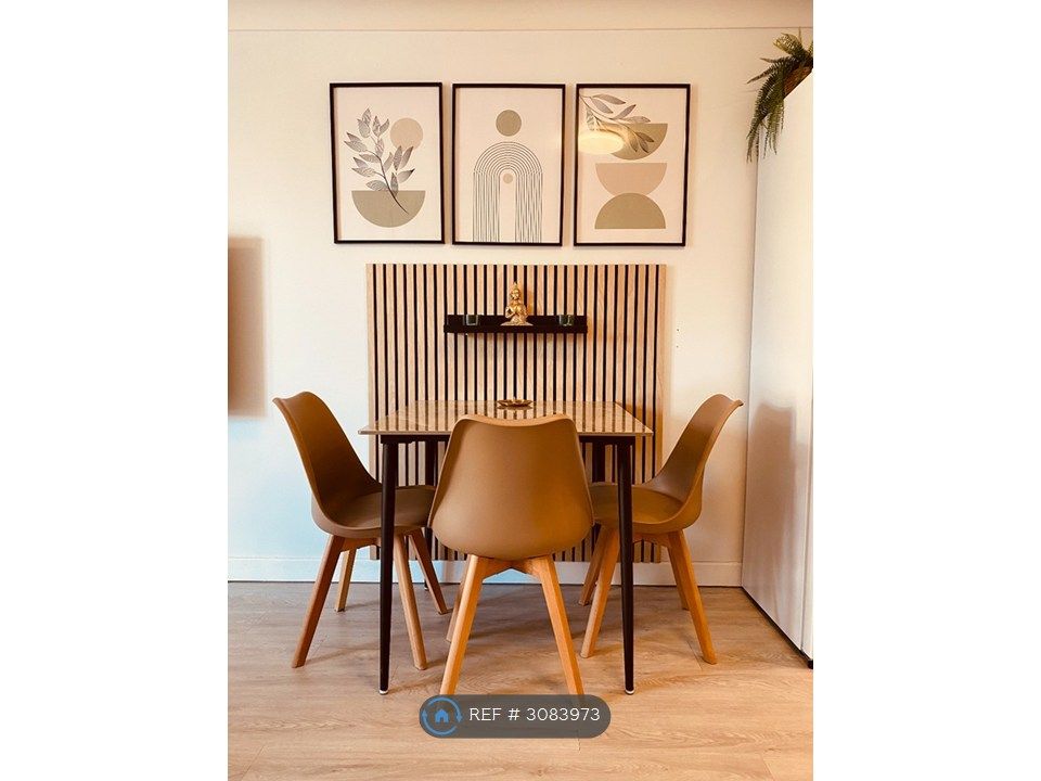 Property photo 3 of 12 Dinning Space
