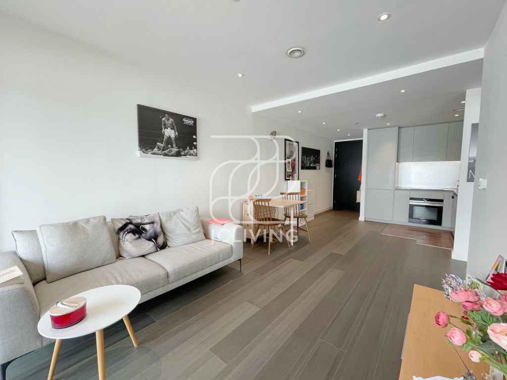 Property photo 1 of 8 Cutter Lane, London, Se1  No2. Upper Riverside