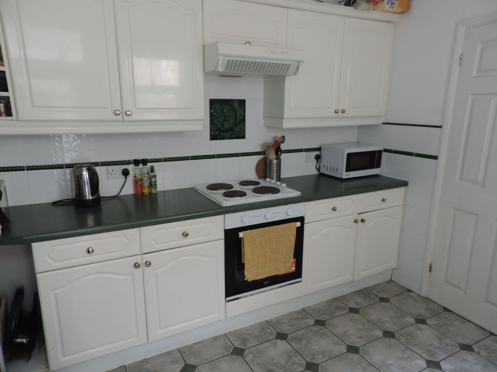 Property photo 2 of 28