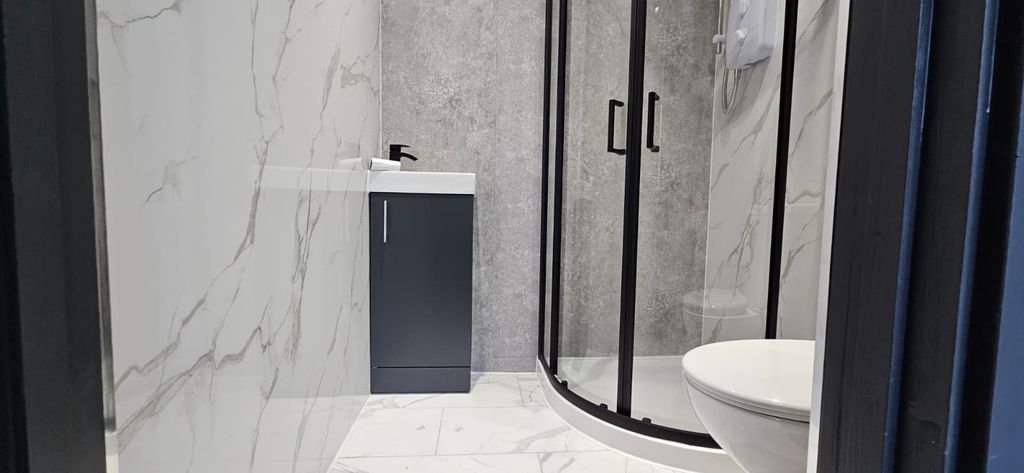 Property photo 3 of 3