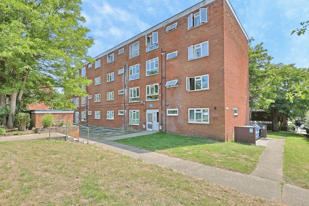 Property photo 1 of 17 Pbox-Img.Jpg