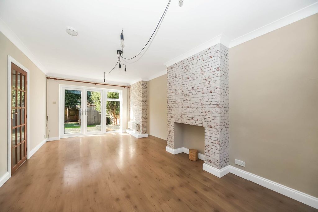 Property photo 3 of 15