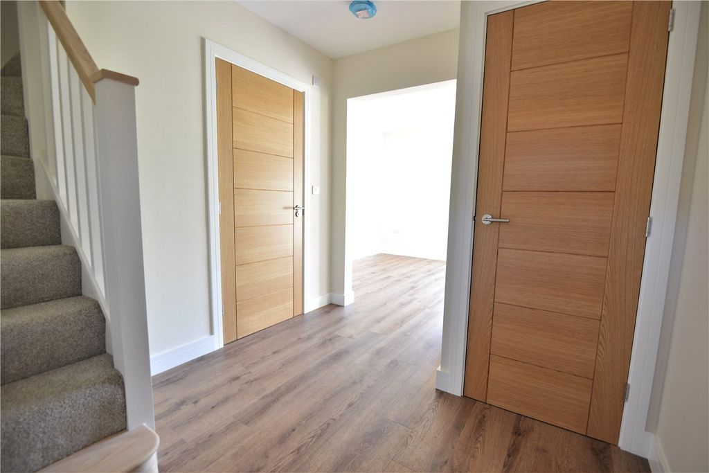 Property photo 2 of 12 Picture No. 05