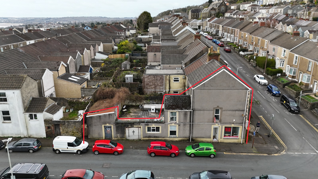 Property photo 3 of 18