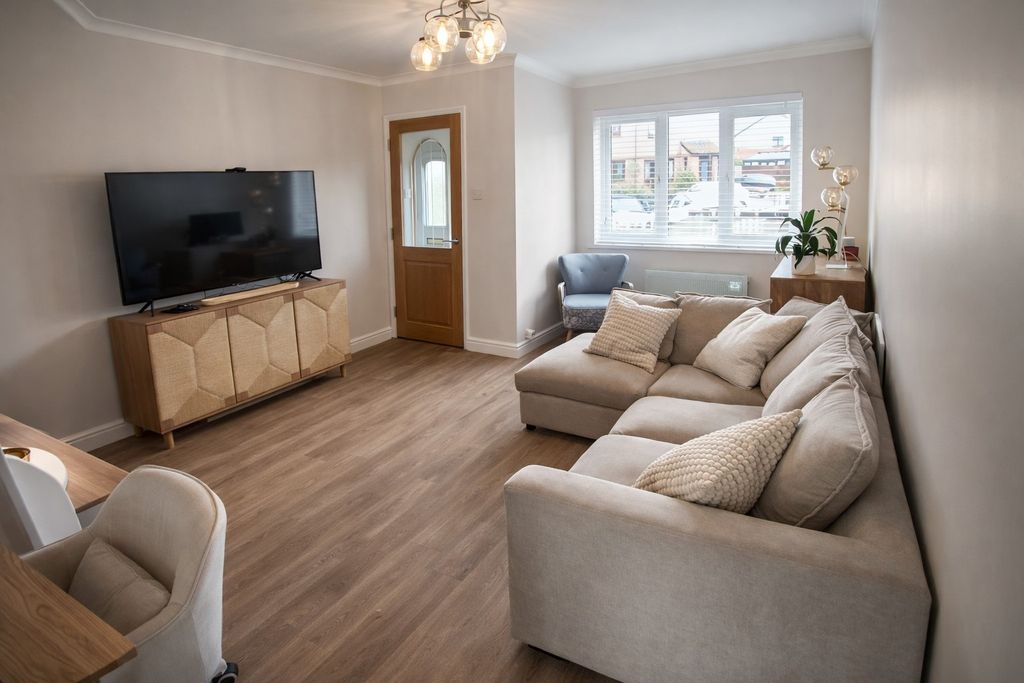 Property photo 3 of 7 Photo 3