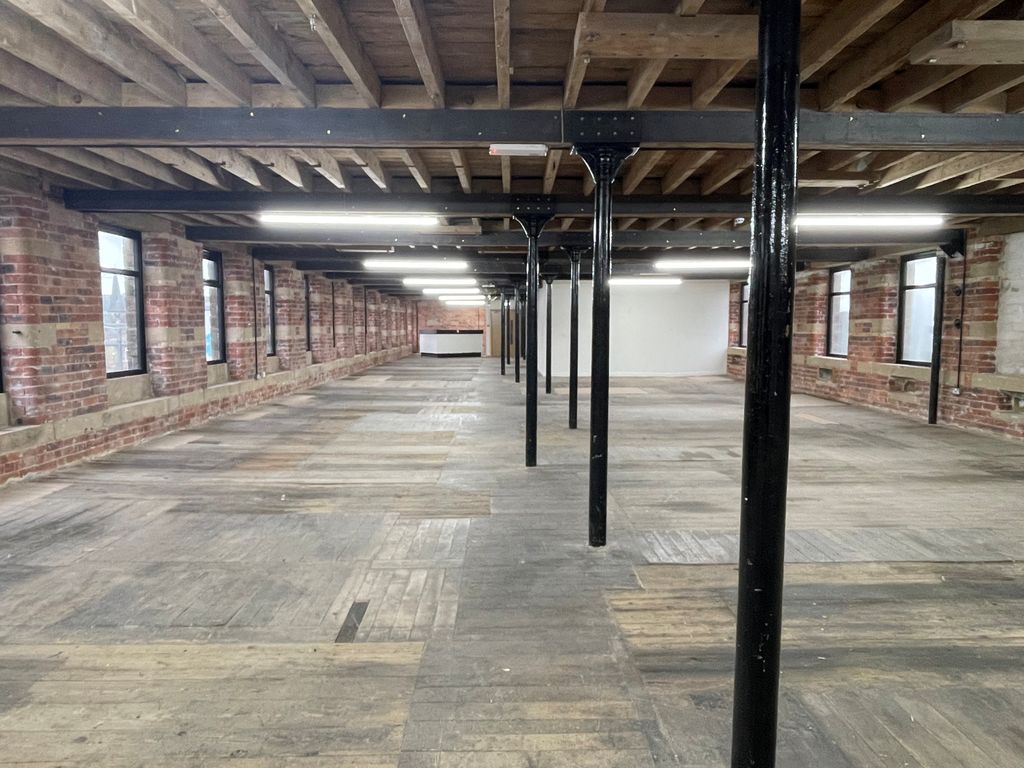 Property photo 1 of 2