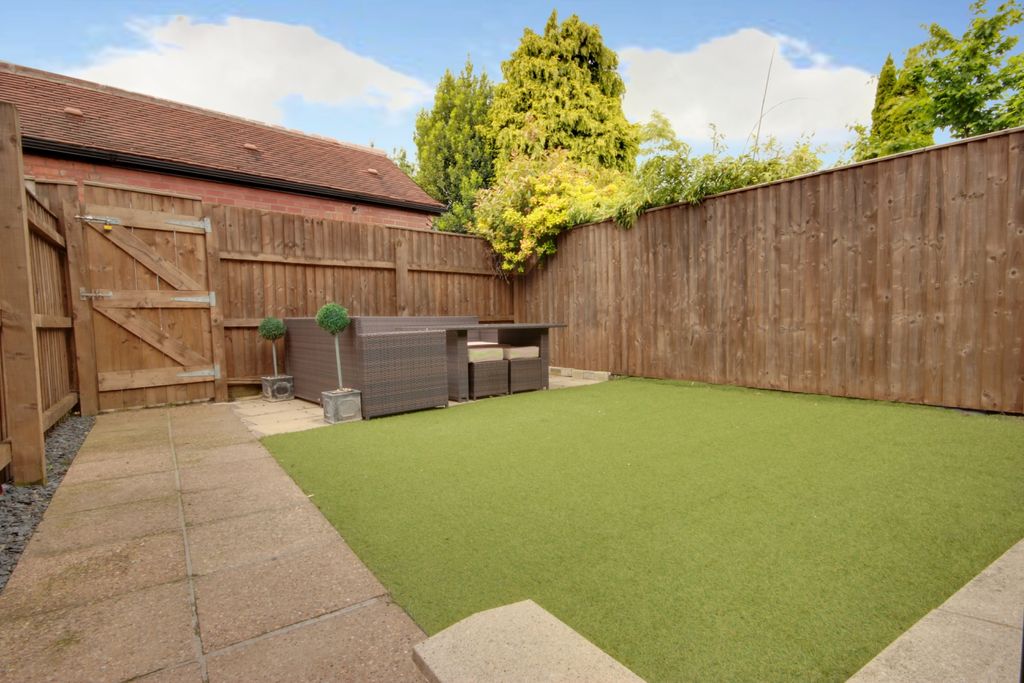 Property photo 2 of 18 1 Rear Garden A