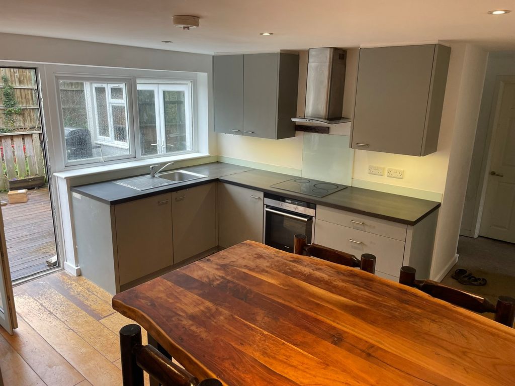 Property photo 3 of 8 Picture No. 10