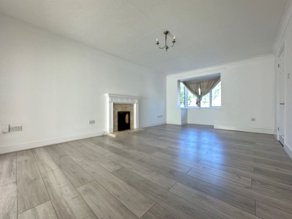 Property photo 3 of 13 Living Room