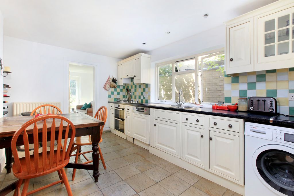 Property photo 2 of 10