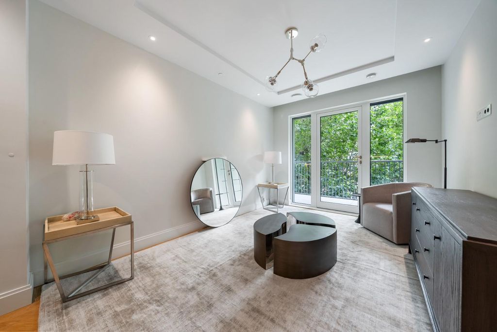 Property photo 1 of 10 Millbank Quarters Sw1P 3Ge