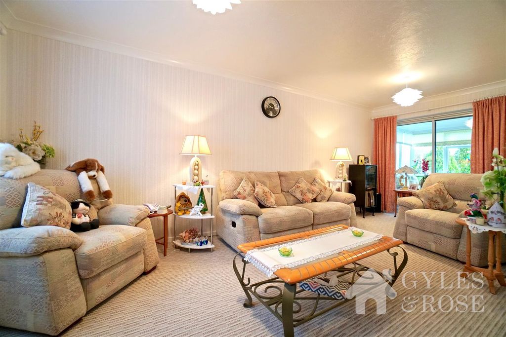 Property photo 2 of 12 Living Room