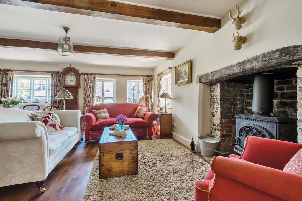 Property photo 1 of 15 Sitting / Dining Room