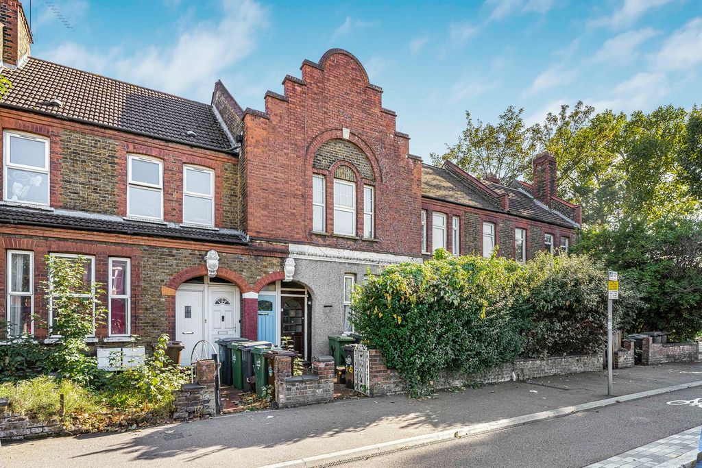 Property photo 1 of 12