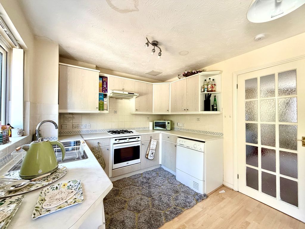 Property photo 2 of 13 Dining Kitchen