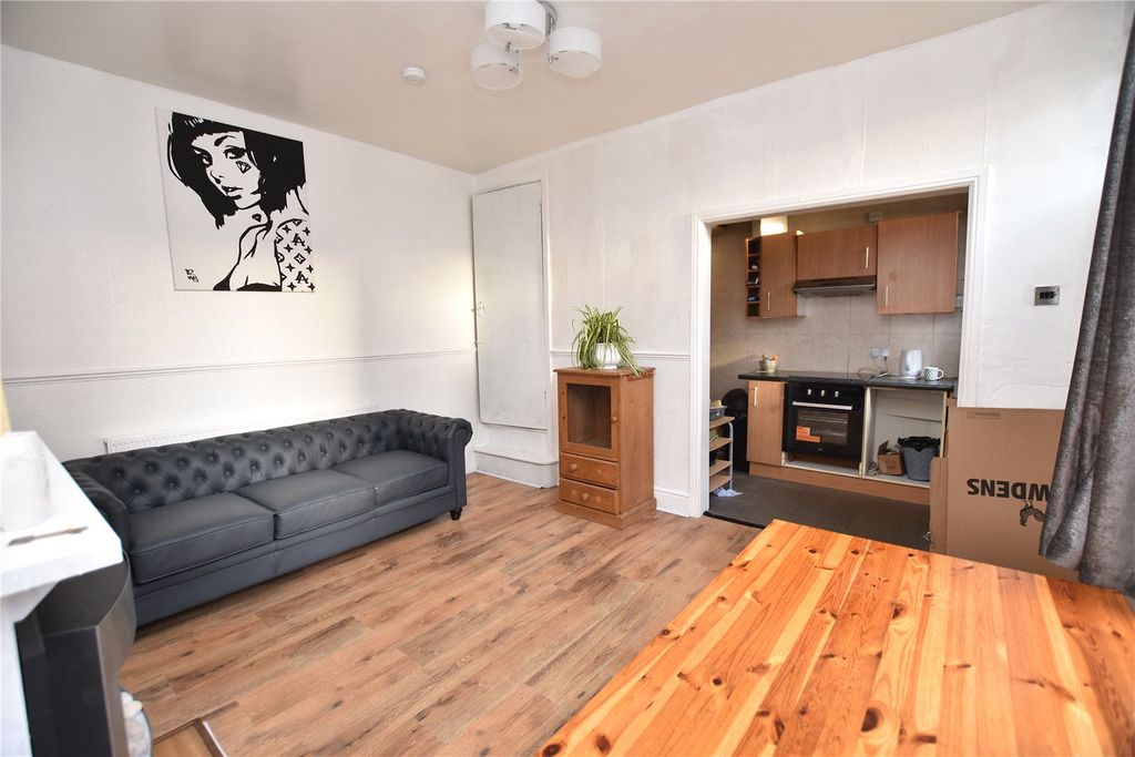 Property photo 2 of 11 Picture No. 06