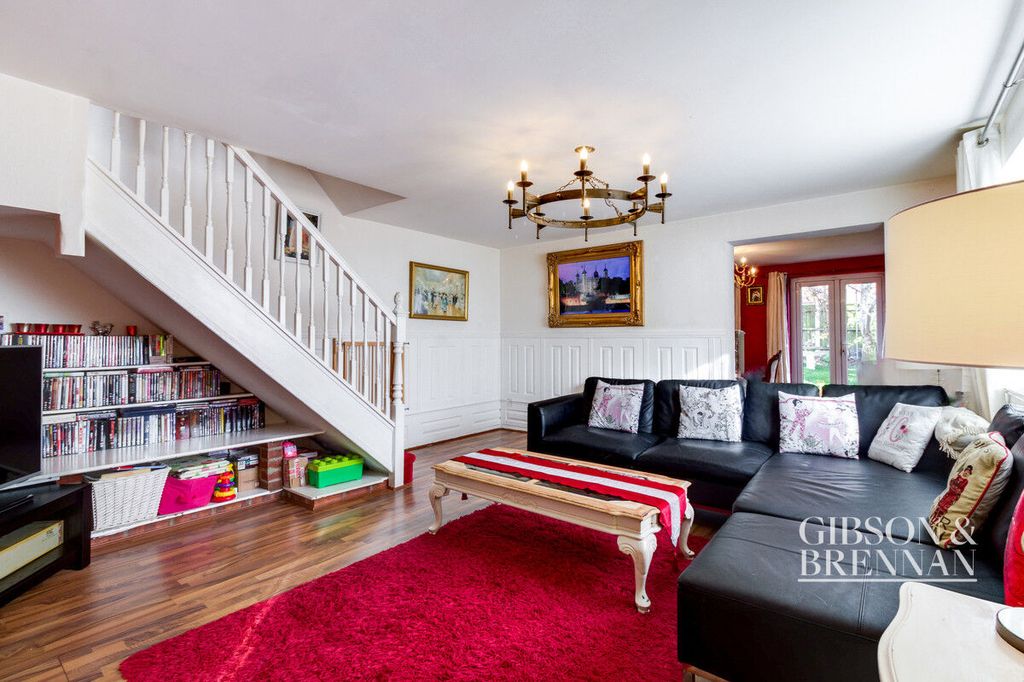 Property photo 3 of 24