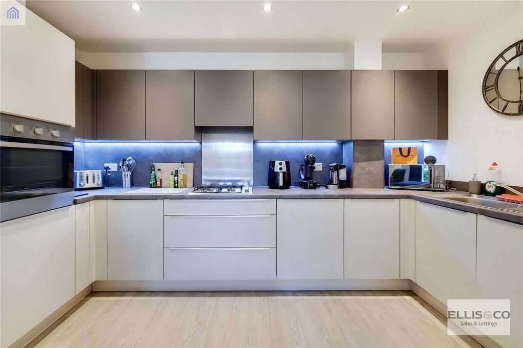 Property photo 2 of 12 Picture No. 06